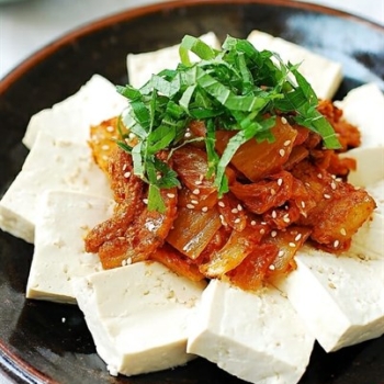 kim-chi-xao-dau-phu-239000-vnd